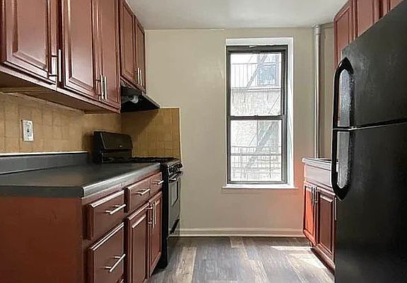 4th image of 1710 Caton Ave APT 45