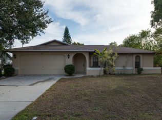 318 SE 32nd St, Cape Coral, FL 33904