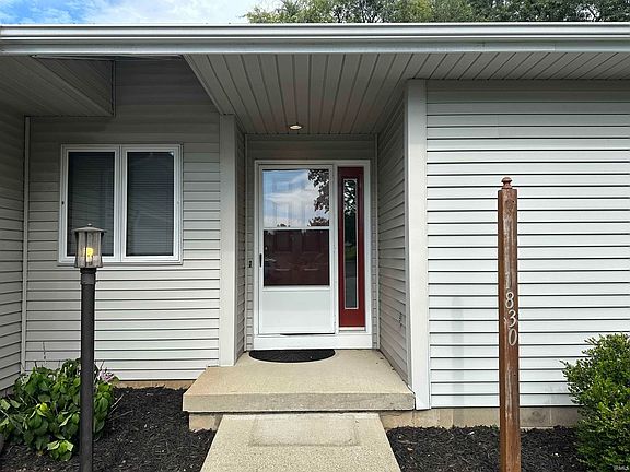 2nd image of 1830 E Thornton Dr