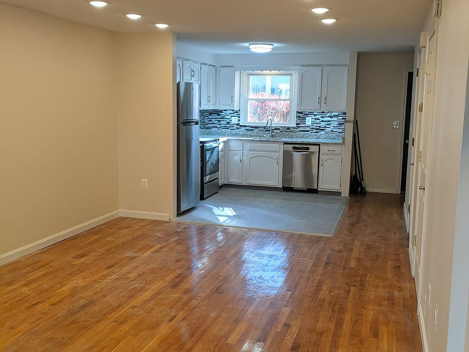 The Mansion Apartments 2028 Otis St Manchester CT Zillow