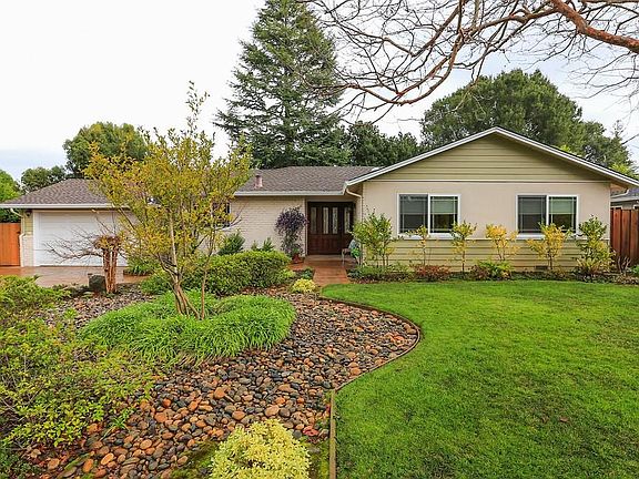 5th image of 65 Solana Dr