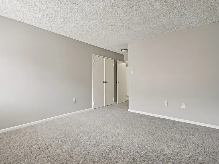 Aspen Apartments in Whitehall — Photo 7