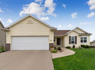 2000 Radcliffe Dr SW, Cedar Rapids, IA 52404