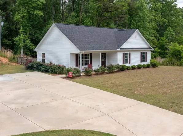 769 Burnt Stand Rd, Dawsonville, GA 30534