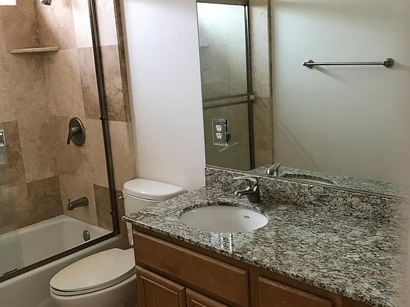 Master Bath (2 sinks)