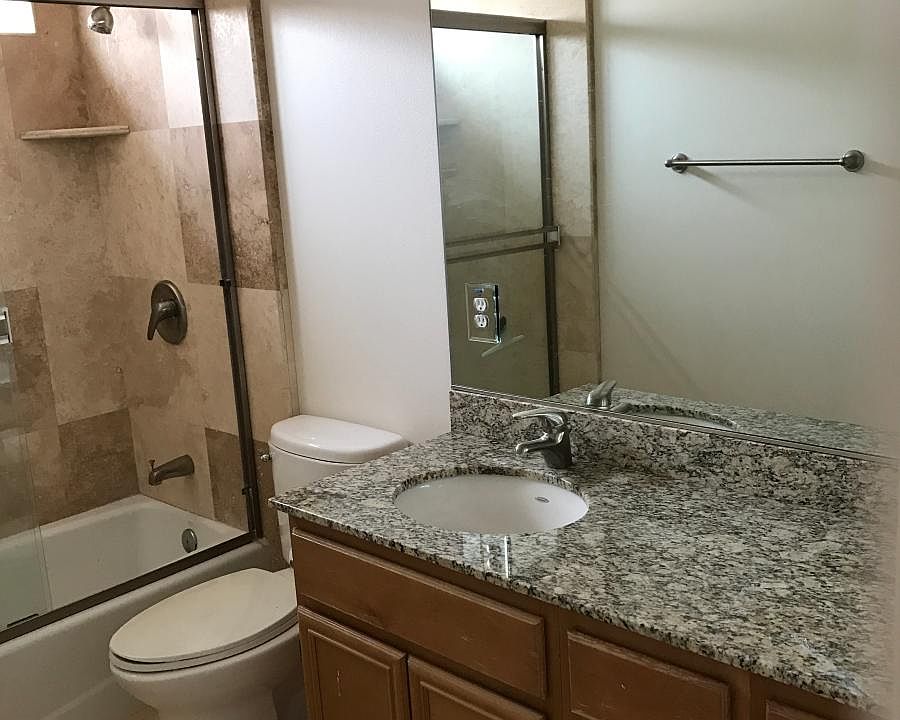 Master Bath (2 sinks)