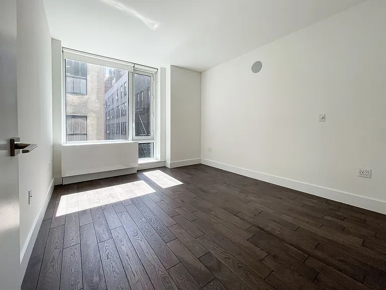 145 Madison Ave #10B — Photo 7