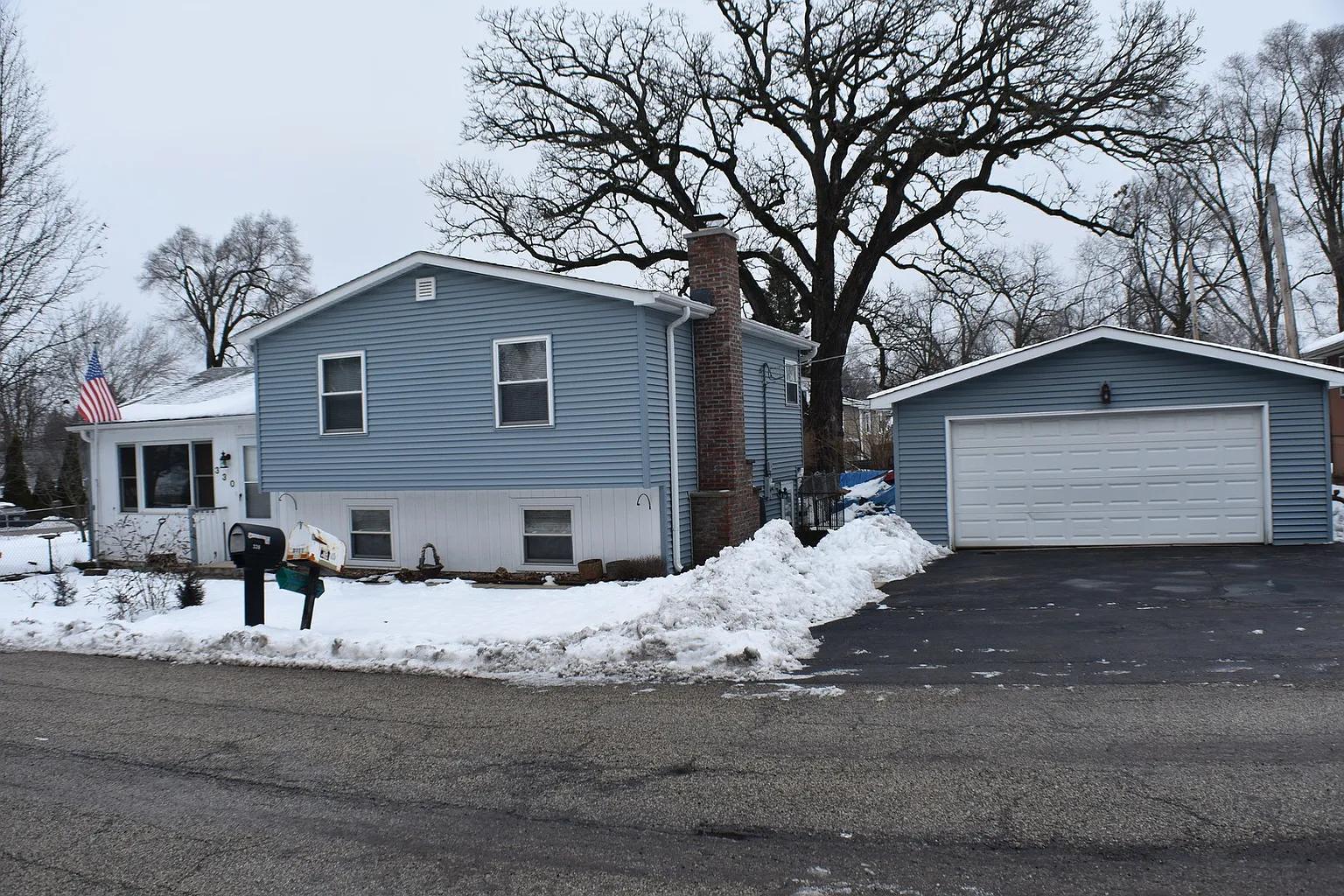 330 Glenwood Dr photo 1