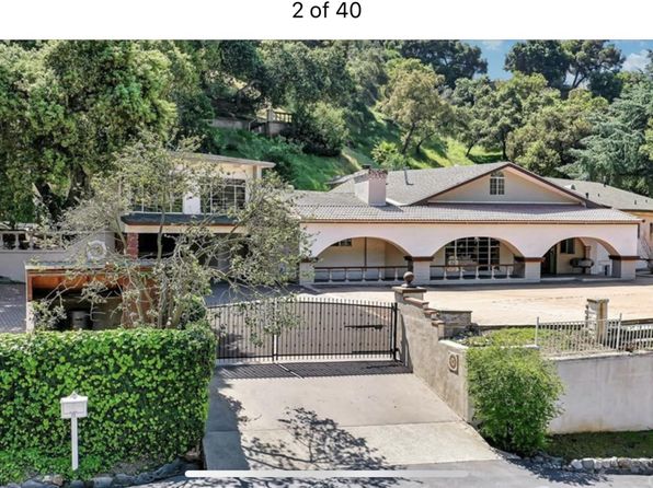 20 Woodlyn Ln