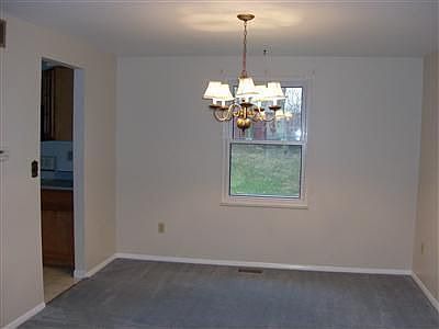 3rd image of 4912 Amberwood Dr