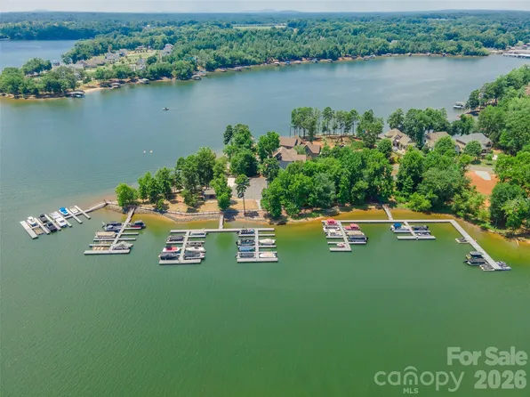 2021 Gladelynn Ct, Belmont, NC 28012