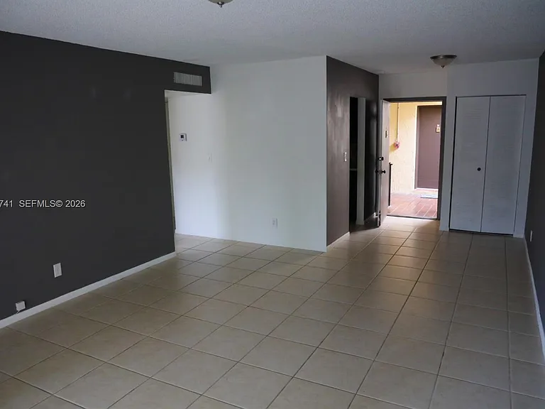 13714 SW 90th Ave #25 — Photo 3