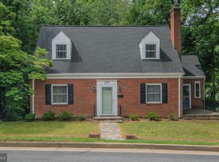 208 Salem Ave, Front Royal, VA 22630