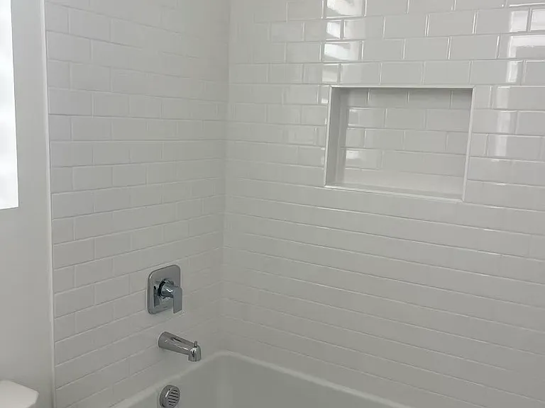 Shower room 2