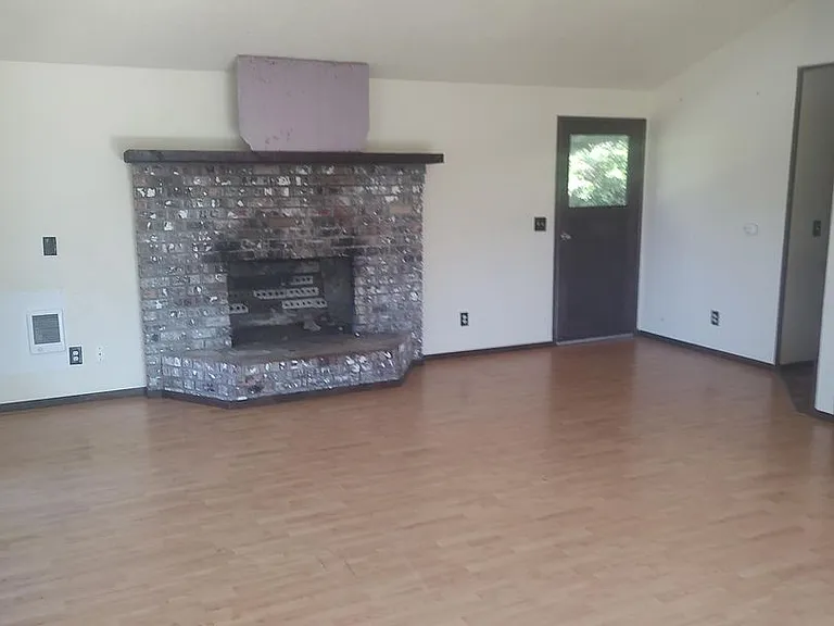 880 Pheasant Ct SW — Photo 8