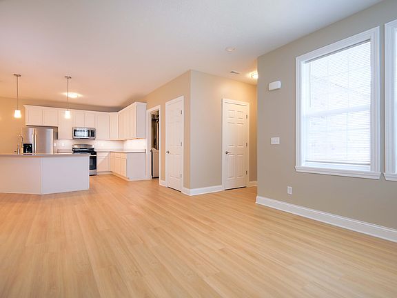 4th image of 4744 Murphy Woods Dr
