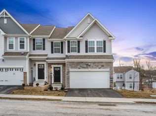 171 Lockheed Dr, Coraopolis, PA 15108