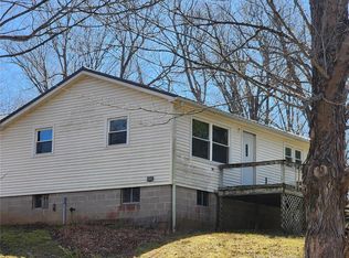 15 Pierre Rd, Carbondale, IL 62903