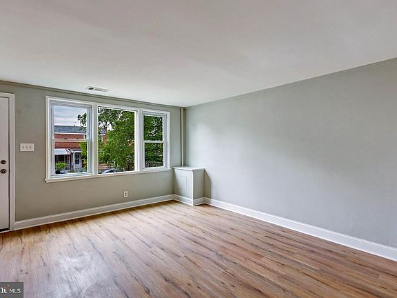 3rd image of 3013 Elizabeth Ave