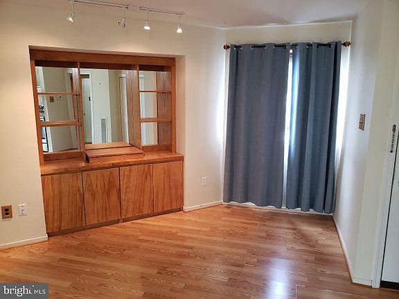 2nd image of 3203 Jennifer Ct