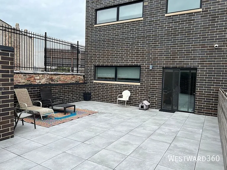 880 N Milwaukee Ave #2S — Photo 14