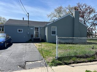 113 E Riviera Dr, Lindenhurst, NY 11757