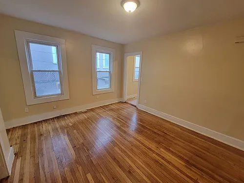 324 Goffe St #1 Photo 1 324 Goffe St #1 Photo 1