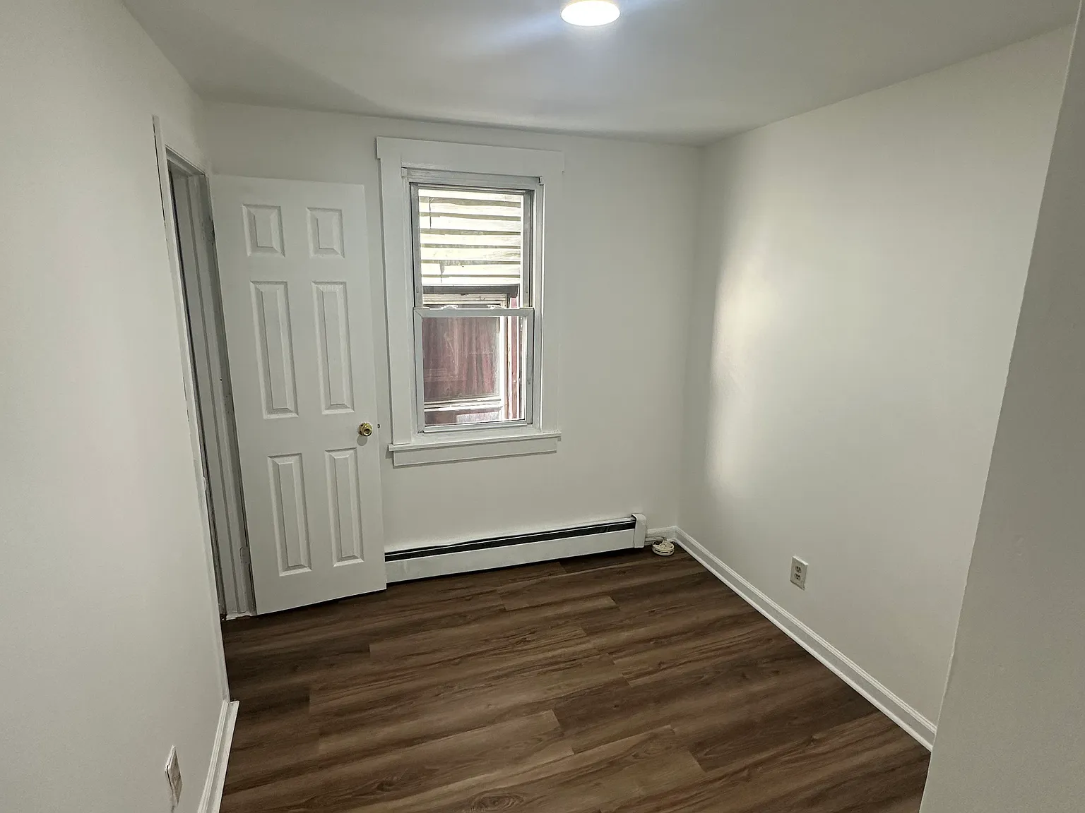 3 bed, $2,100 — Photo 4