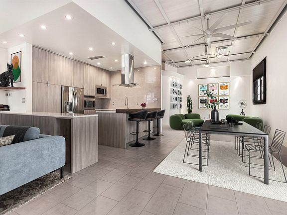 4th image of 215 N Walton St #9 & 11