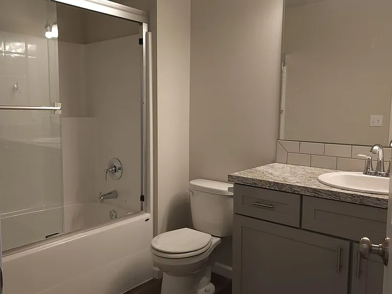 15717 View Dr SE — Photo 37