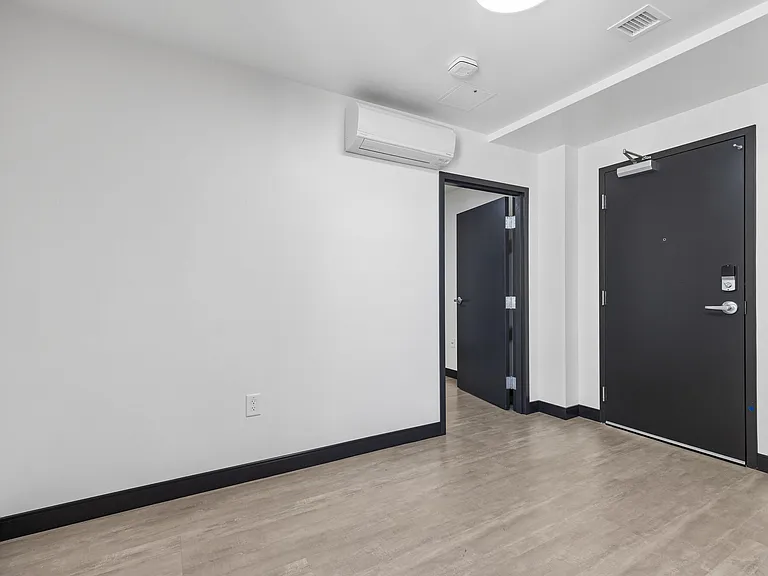 Lafayette Apartments LLC — Photo 9
