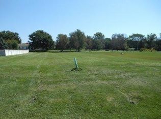 505 N Hampton Manor Dr, Valparaiso, IN 46385