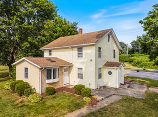 93 Black Point Rd, Niantic, CT 06357