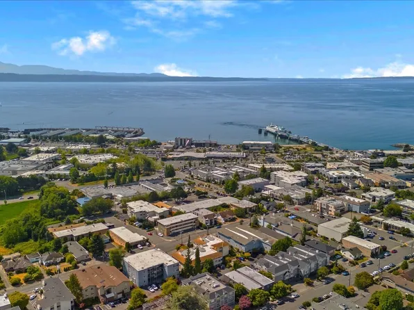 233 3rd Avenue S #203, Edmonds, WA 98020