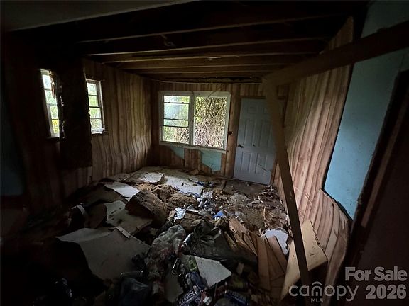 4th image of 1523 Washington Ln