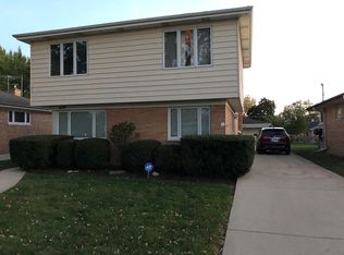 7021 W Madison St, Niles, IL 60714