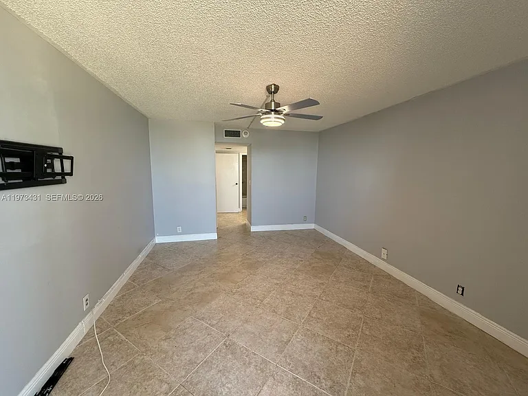 100 Bayview Dr #610 — Photo 10