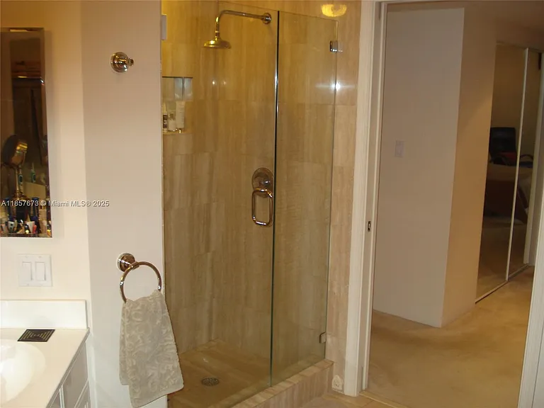 3600 Yacht Club Dr #1503 — Photo 37
