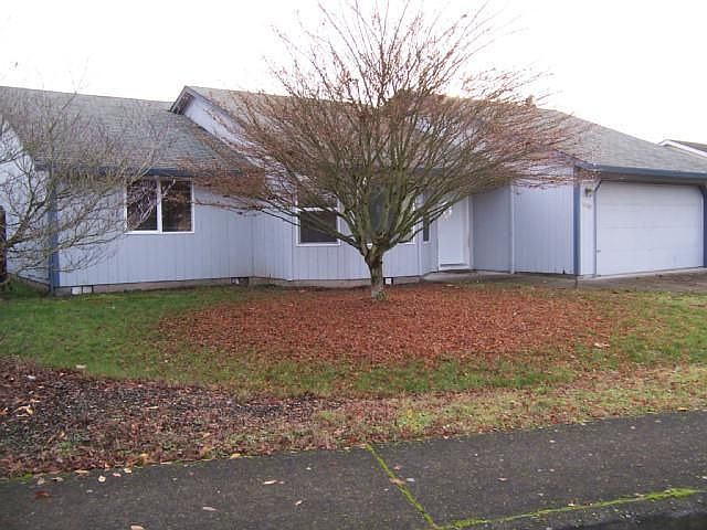 1st image of 10607 NE 67th St