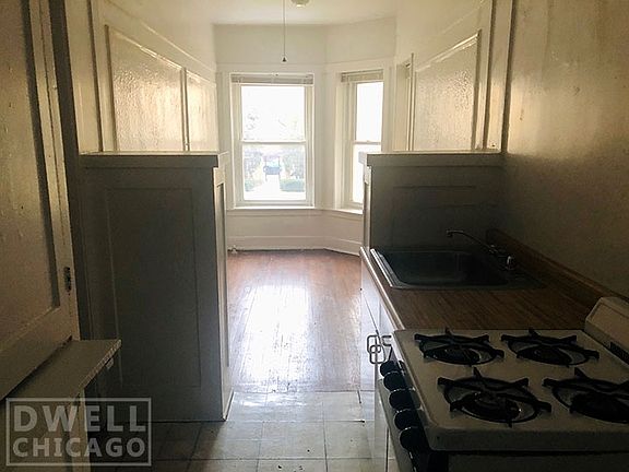 4th image of 6526 N Lakewood Ave #6540-4