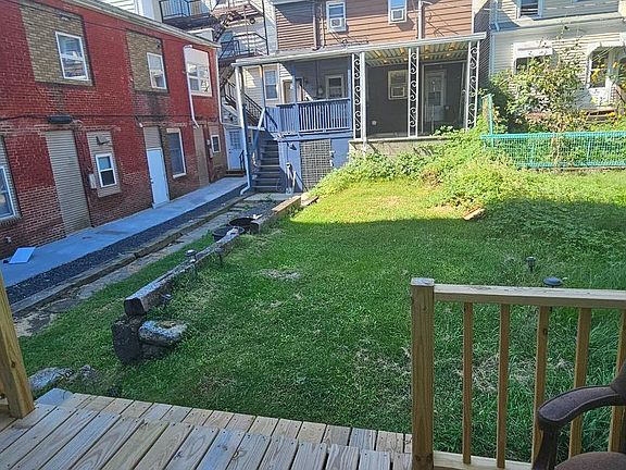 4th image of 42 S Pear St