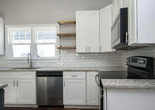 81 Smythe Ave — Photo 11