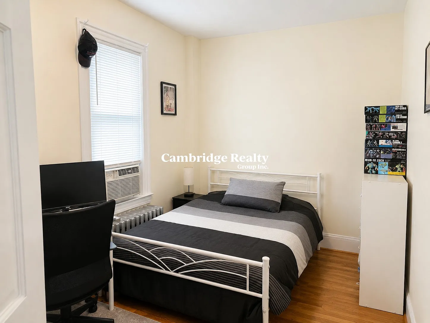 4 bed, 2.0 bath, 1800 sqft, $4,800 — Photo 4