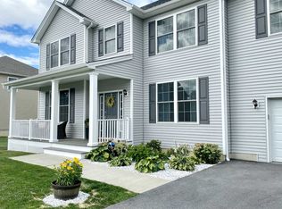 148 Stratford Dr, Poughkeepsie, NY 12603