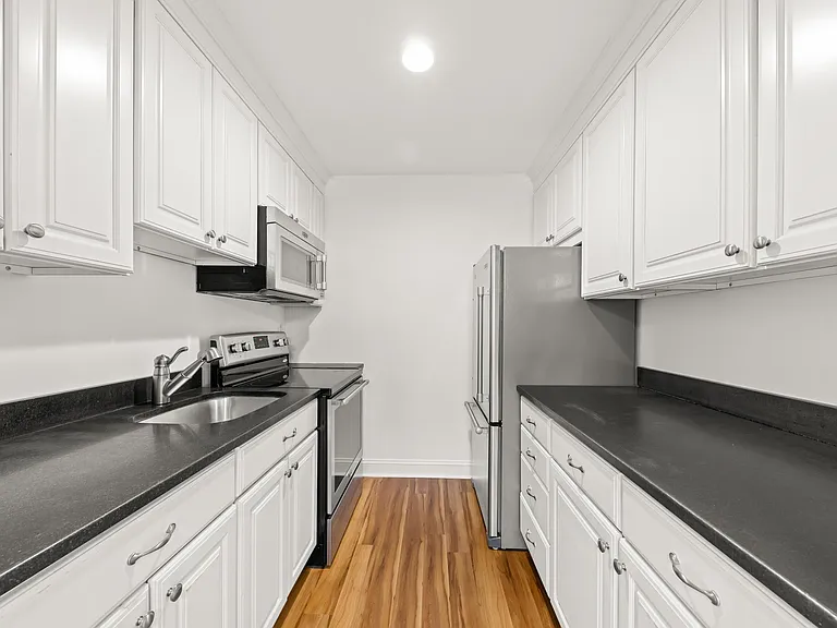 324 Shore Dr #B-8 — Photo 8