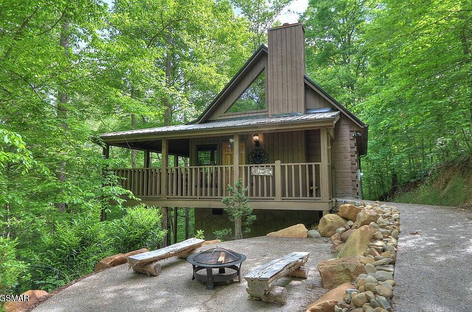 1st image of 217 Oak Haven Way