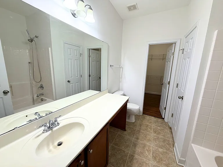 2541 Spring Oaks Way — Photo 31