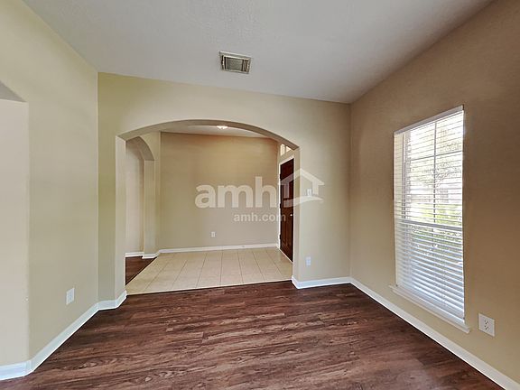3rd image of 1919 Monarch Hollow Ln