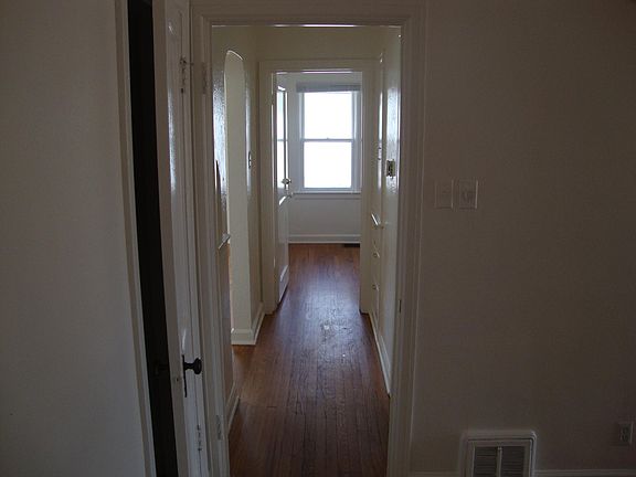 5th image of 2228 9th Ave