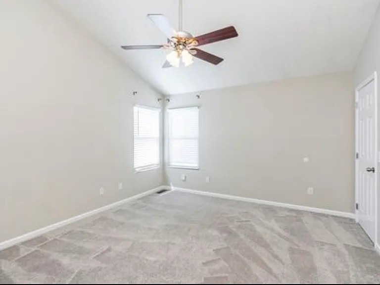 1040 Bella Dona Rd — Photo 14